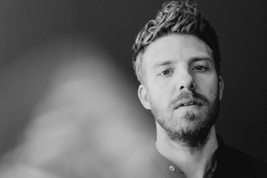 Andrew Belle Explores The Unhealthy Things We Love On Introspective New  Record, 'Nightshade' - American Songwriter